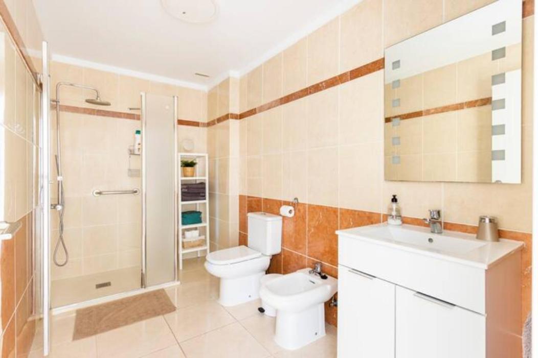 Amplio Y Comodo Apartamento En Callao Salvaje. Zewnętrze zdjęcie