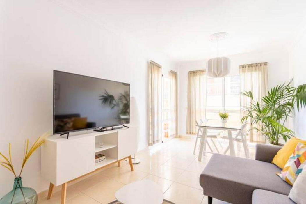 Amplio Y Comodo Apartamento En Callao Salvaje. Zewnętrze zdjęcie